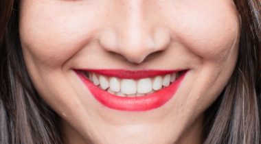 young-cool-girl-smiling_1194-9149